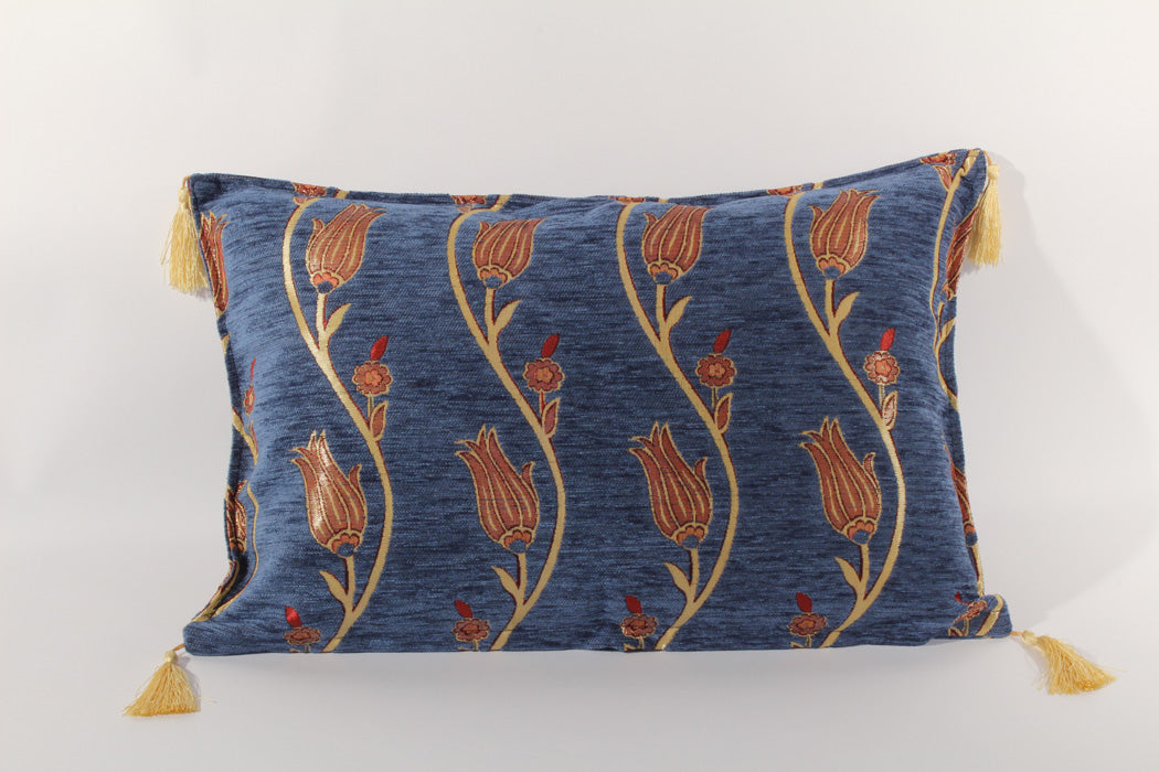 Türkische Kissenbezüge mit Tulpenmuster – In 4 Größen und 9 Farben erhältlich
