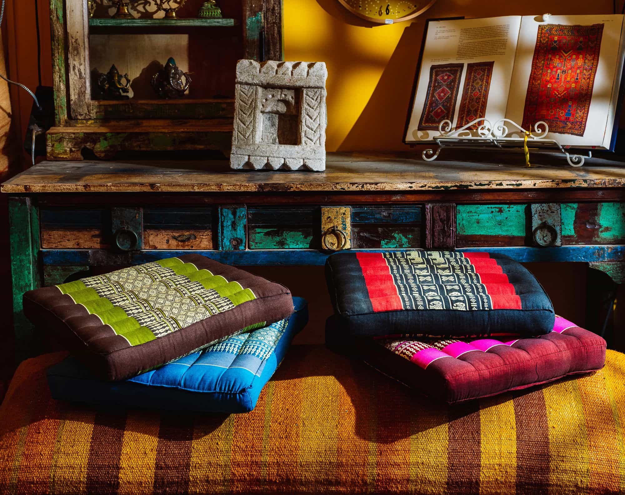 Aga’s Own Yoga Sitz Kissen 40x40 cm, Meditationskissen mit natürlicher Thai Kapok-Füllung, Sitzkissen, Bodensitz zur Entspannung, Bodenkissen für draußen