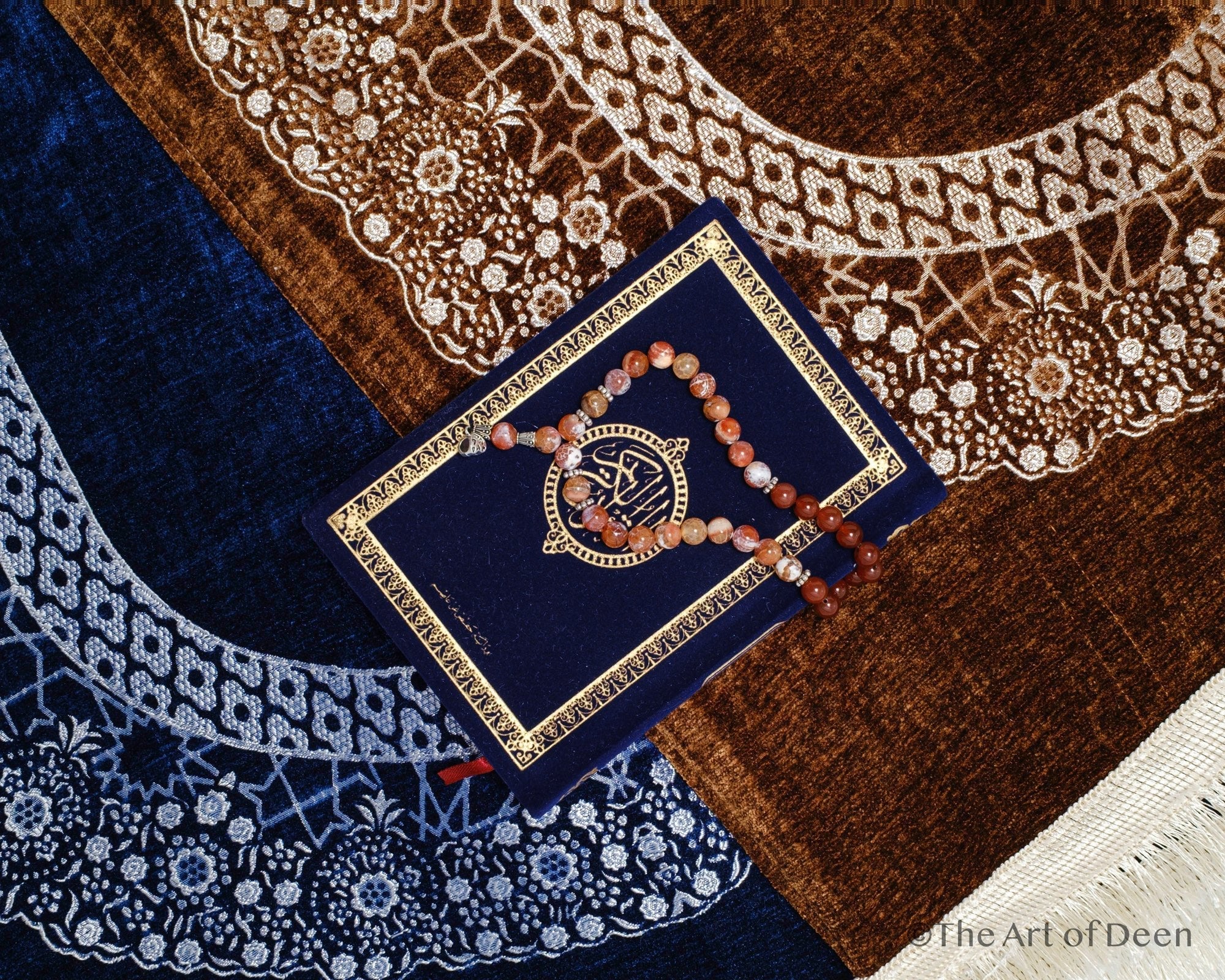 Elegant Velvet Qur’an with Gold Details – Arabic Uthmani Script Edition (14×20 cm)