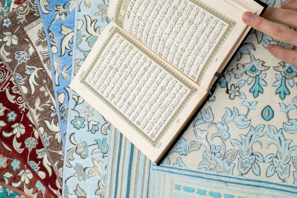 Qur’an Arabic Kaaba-Inspired - Velvet  with Gold Embroidery
