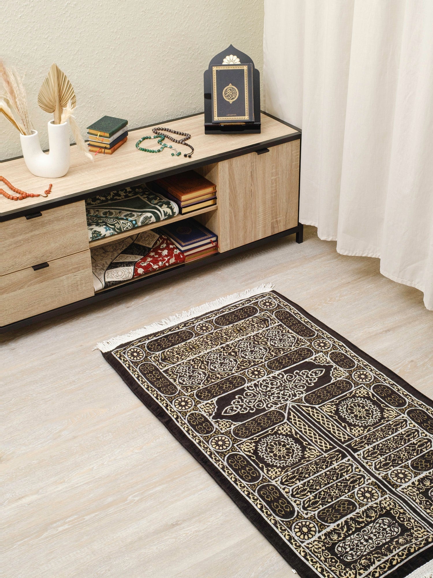 Kaaba Padded Prayer Mat — Luxus Velvet Sejadah  | Extra Comfort for Seniors & Sensitive Knees | Removable Cushion