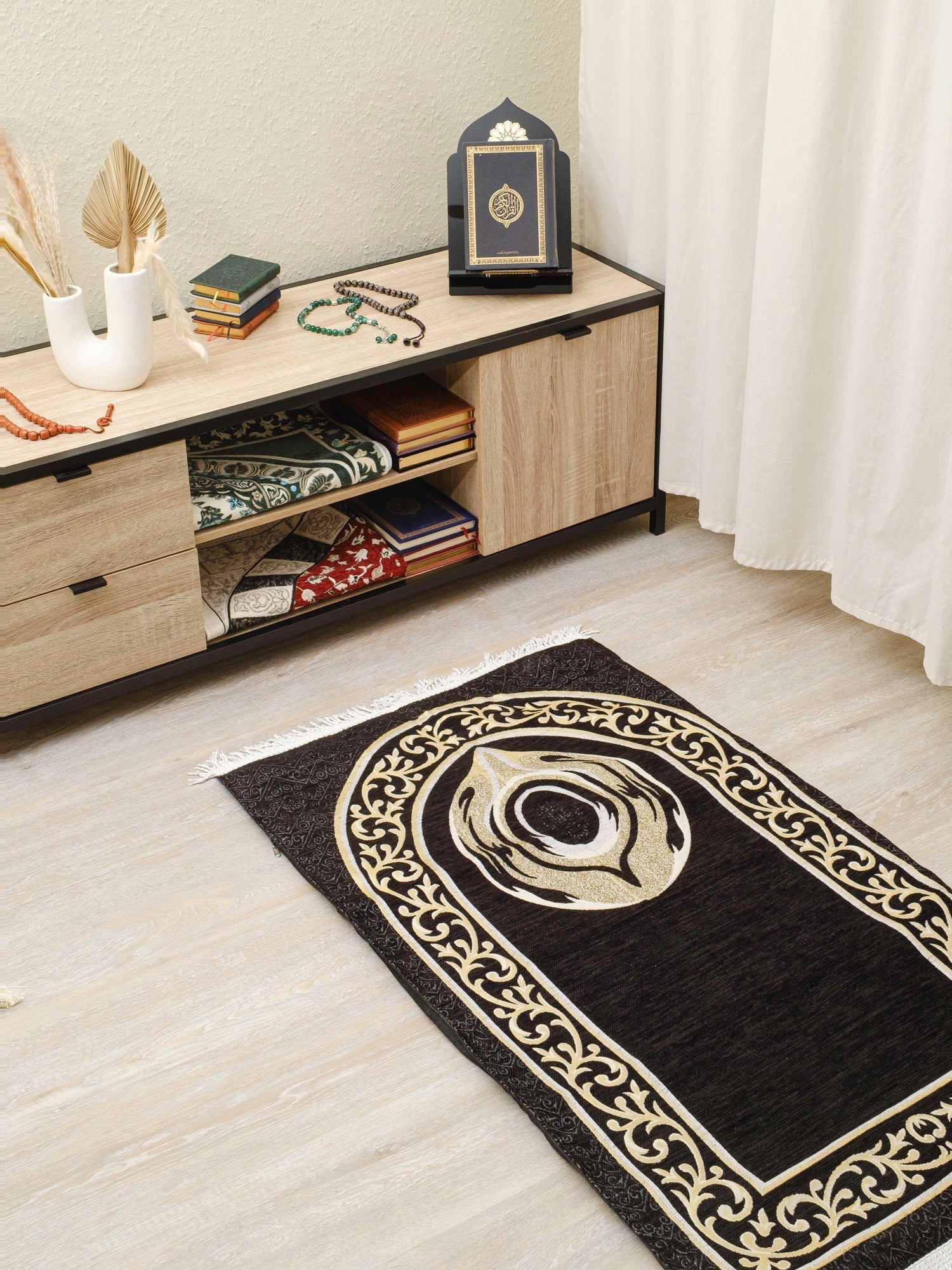 Kaaba Padded Prayer Mat — Luxus Velvet Sejadah  | Extra Comfort for Seniors & Sensitive Knees | Removable Cushion