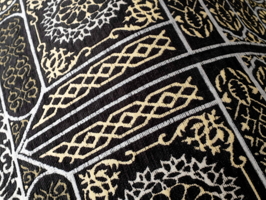 Kaaba Padded Prayer Mat — Luxus Velvet Sejadah  | Extra Comfort for Seniors & Sensitive Knees | Removable Cushion