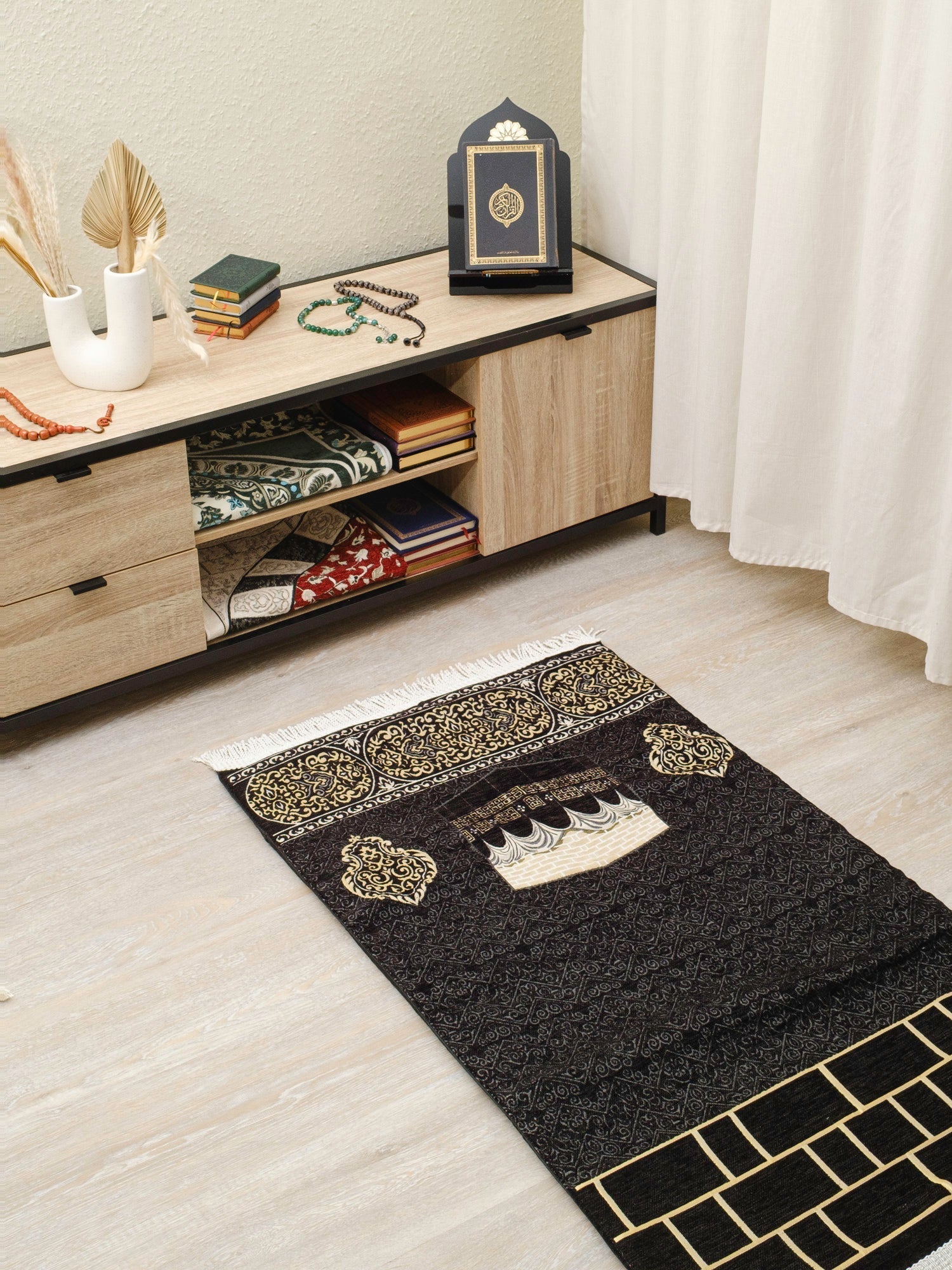 Kaaba Padded Prayer Mat — Luxus Velvet Sejadah  | Extra Comfort for Seniors & Sensitive Knees | Removable Cushion