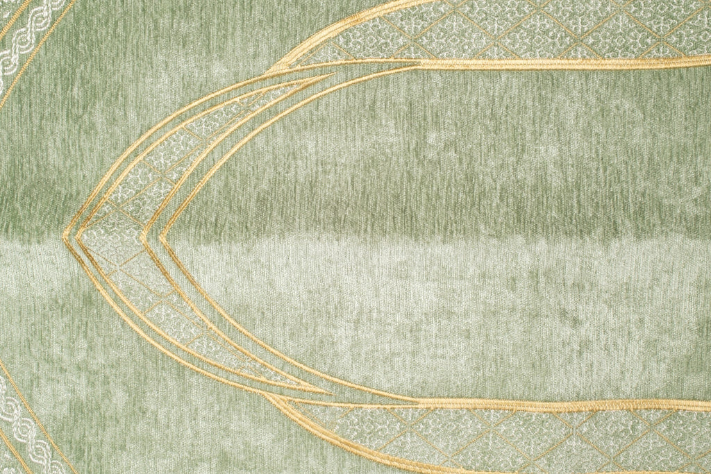 Mihrab Prayer Rug with Light Padding – Luxury Silk-Look Islamic Prayer Mat