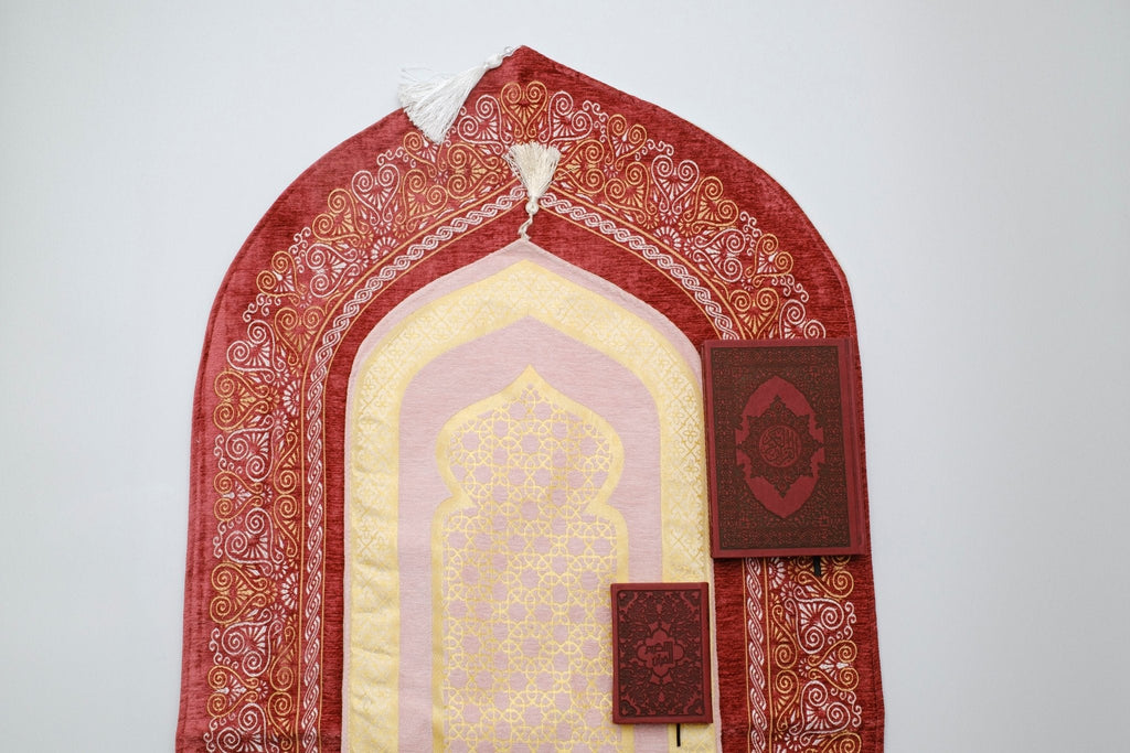 Premium Arabic Qur’an | Uthmani Calligraphy & Embossed Cover
